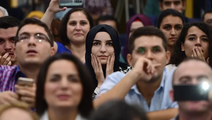 Bakan Tekin bu akşam açıklanacağını duyurmuştu: Binlerce öğretmenin beklediği haber geldi