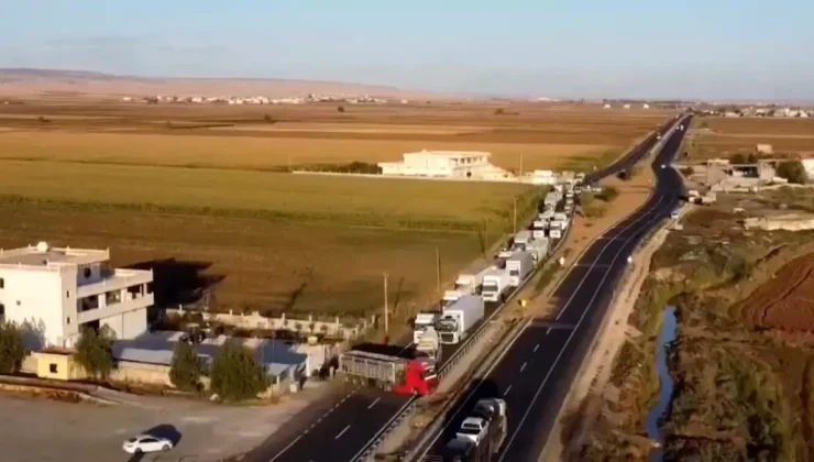 Nusaybin’de Tır Bariyerlere Çarptı, Maddi Hasar Oluştu